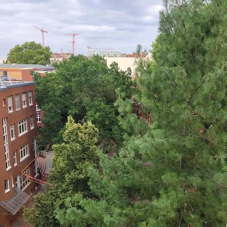 Cosy In Ruhiger Citylage In Berlin-mitte *